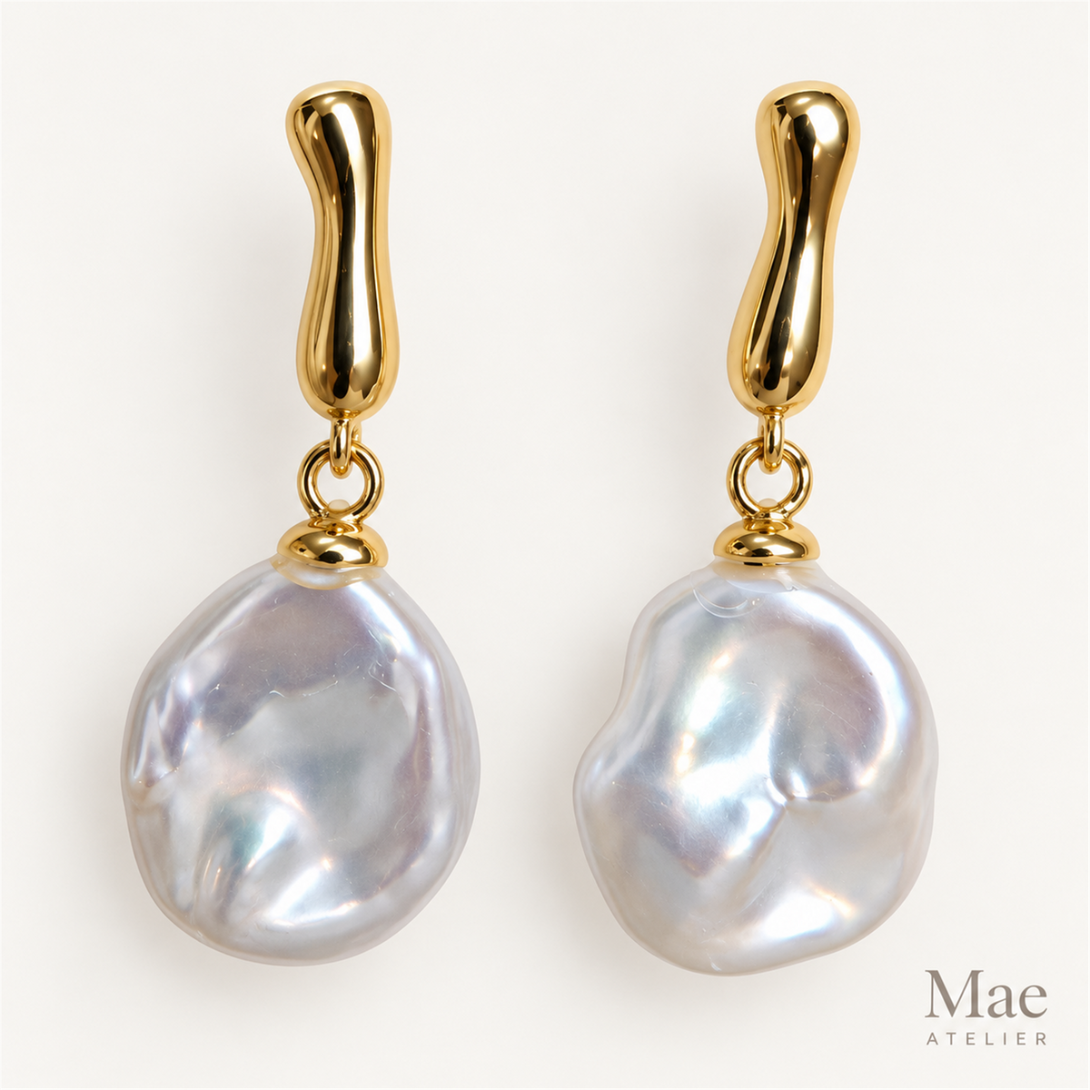 Minimalist Keshi Pearl Drop Earrings – Sculptural Gold Top, Top-Grade Luster — pearl detail