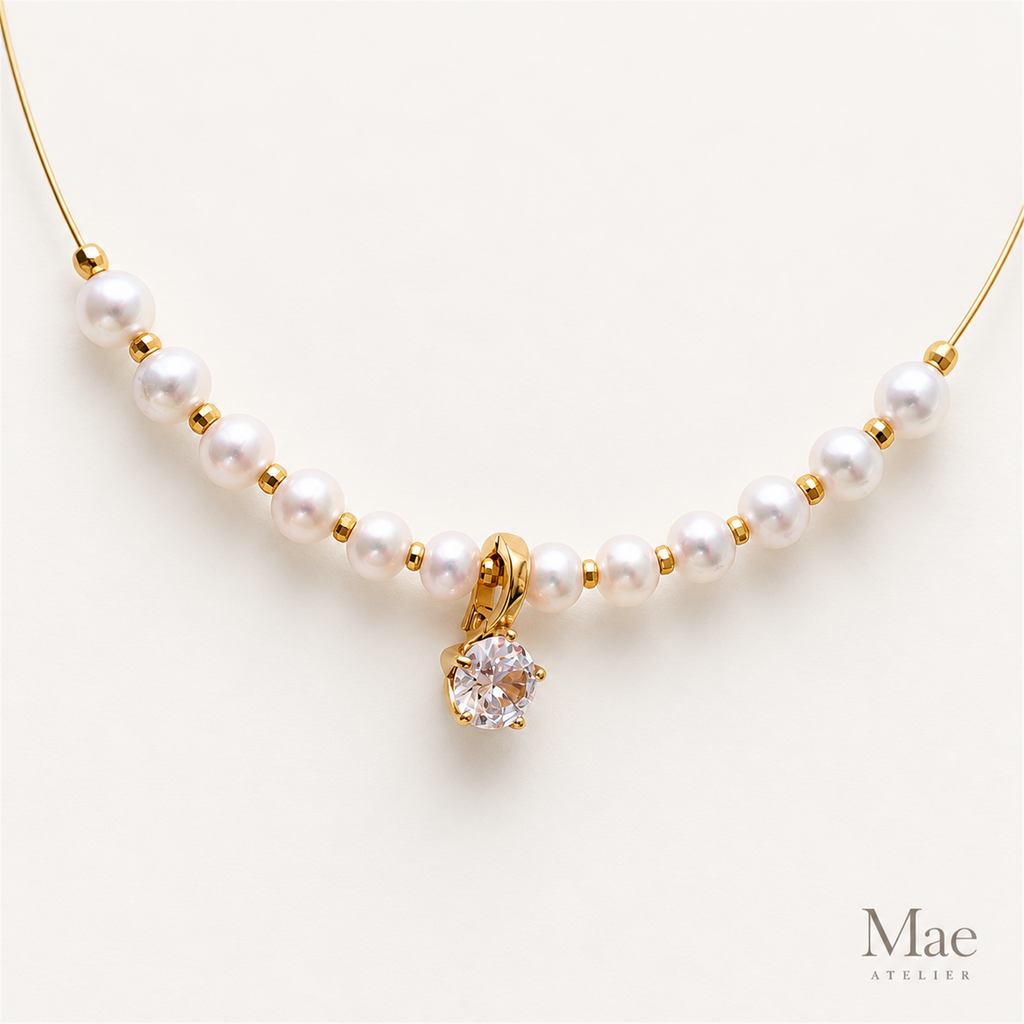 Freshwater Pearl Necklace, Gold Smile Pendant, Convertible Choker, 18k Gold-Plated Brass — pearl detail