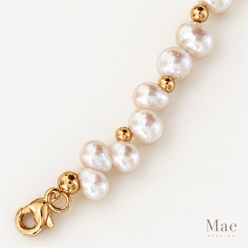 Dainty Freshwater Pearl Bracelet, 18K Gold Beaded, Akoya Style, Bridal Wedding Gift — pearl detail