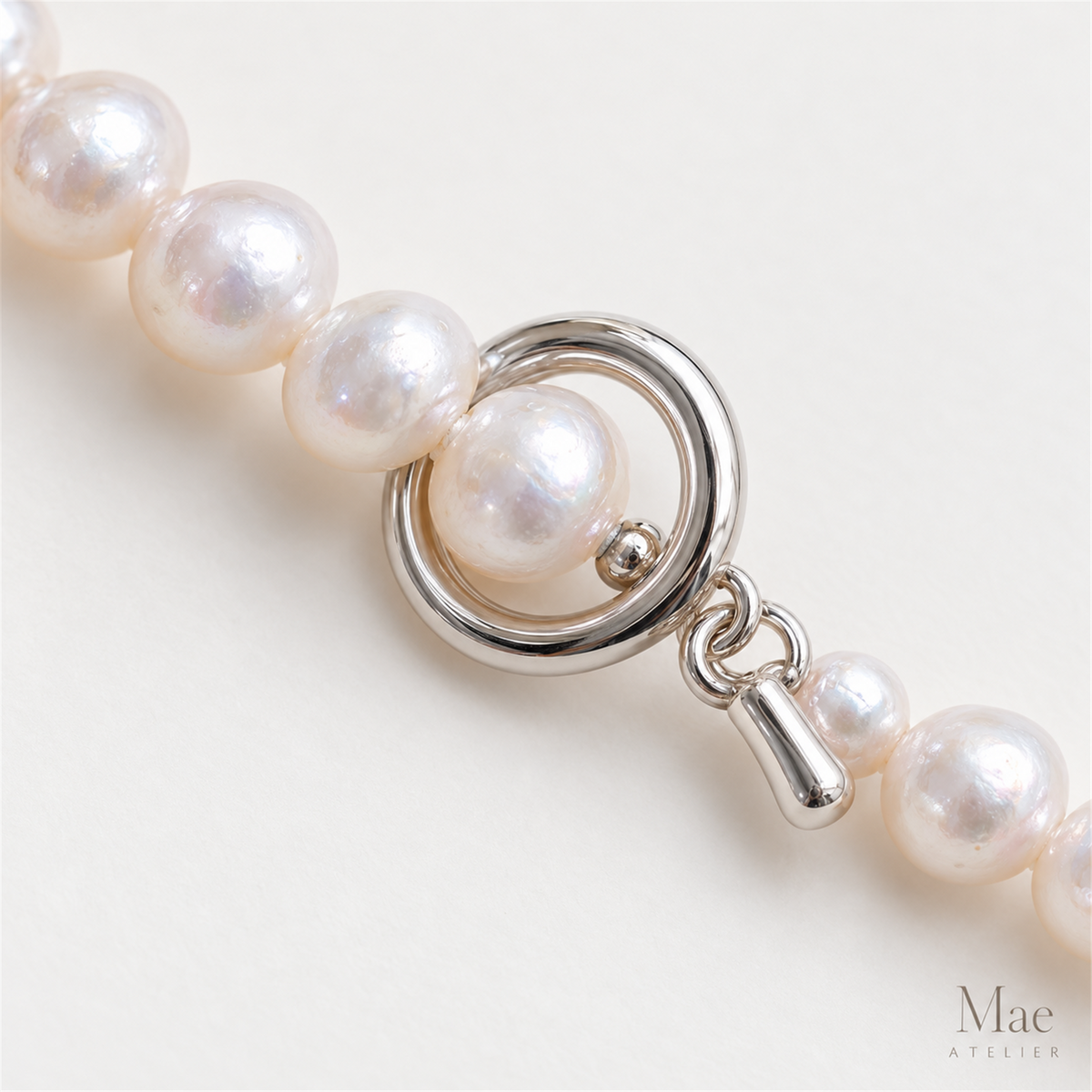 Freshwater Pearl Bracelet, 5.5mm Baroque Pearls, 18K White Gold Plated Toggle Clasp — pearl detail