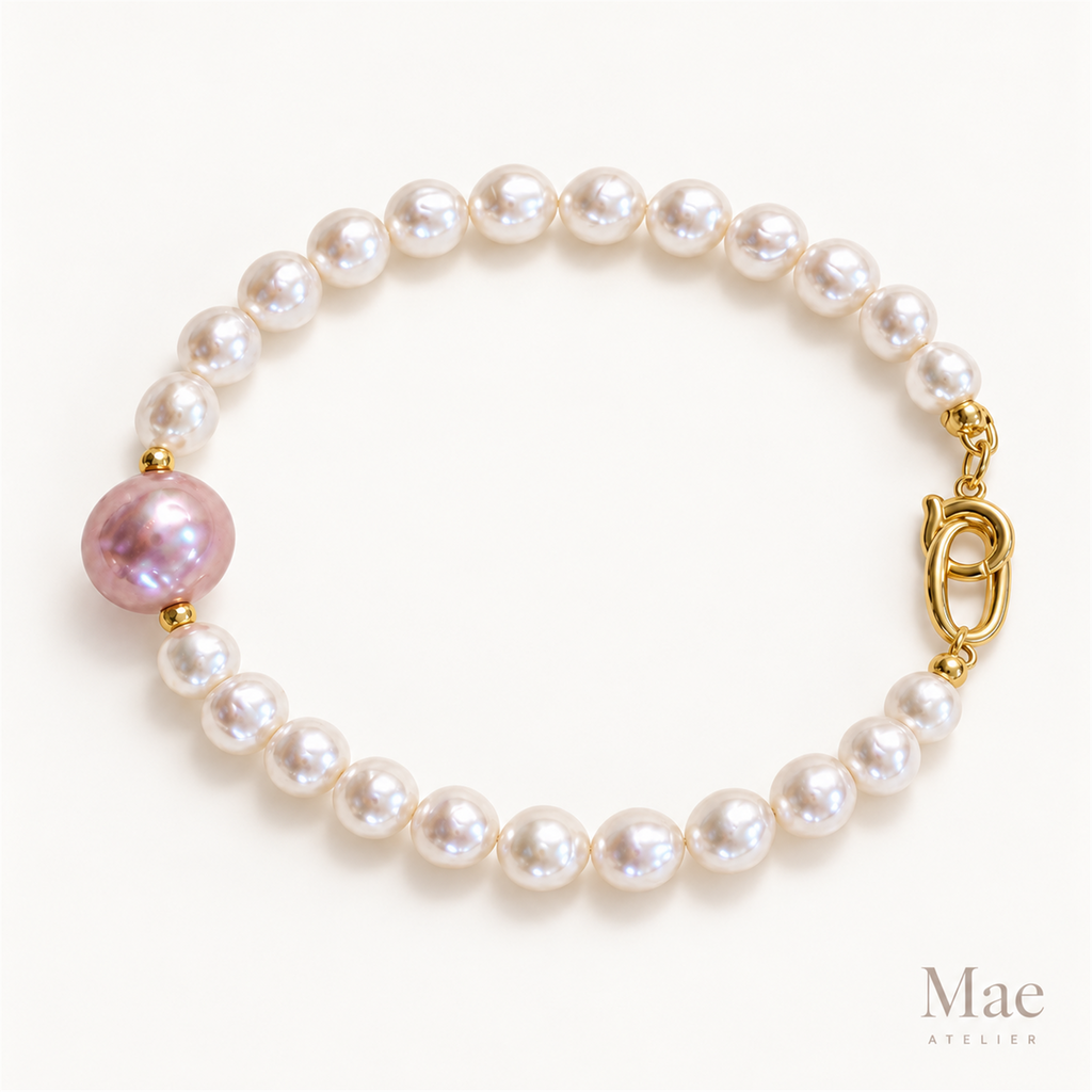 Freshwater Pearl Bracelet, Pink Purple Focal, Metallic Luster, 18K Gold Clasp — alternate angle